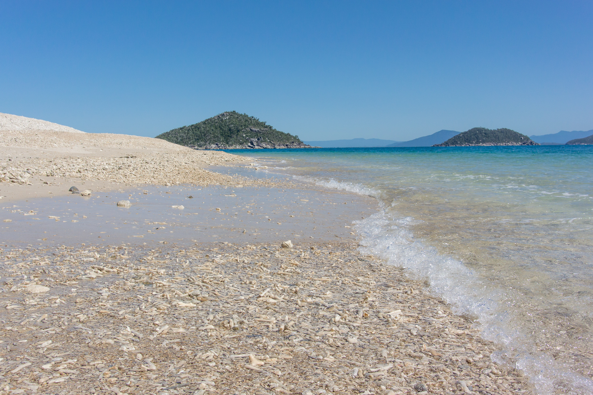 bowden-island-mission-beach-10