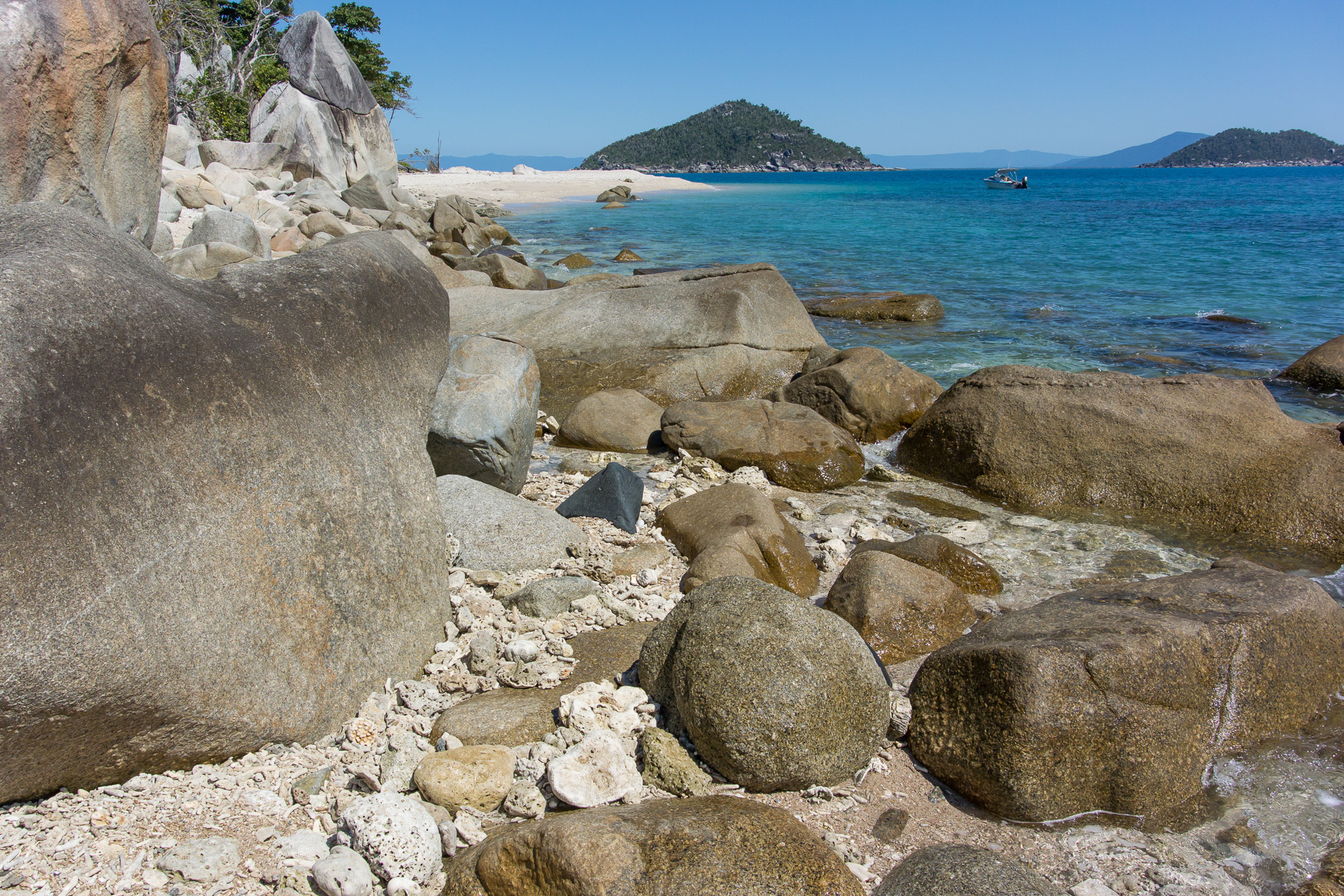 bowden-island-mission-beach-28